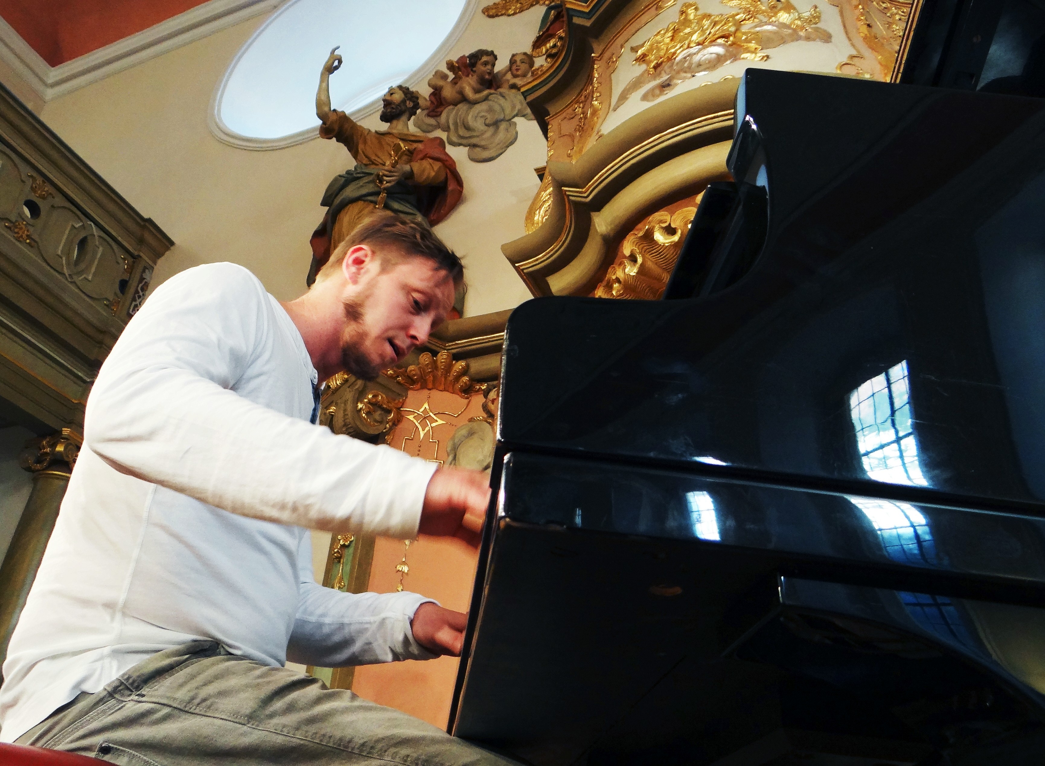 Piano Solo mit neuem Album The Rocket